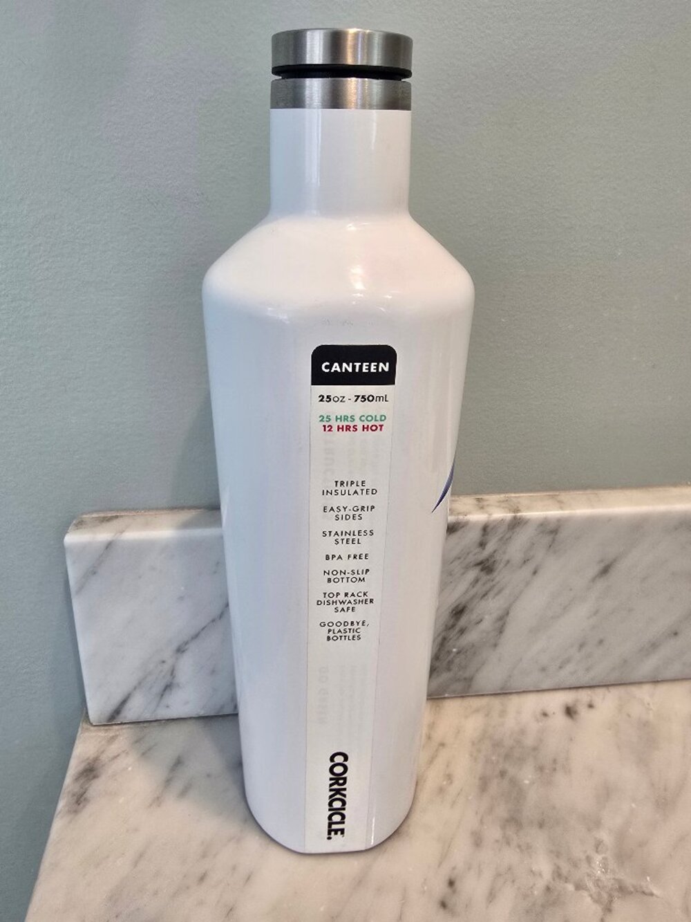 NWT Corkcicle White 25 oz/750 mL Stainless Steel Canteen